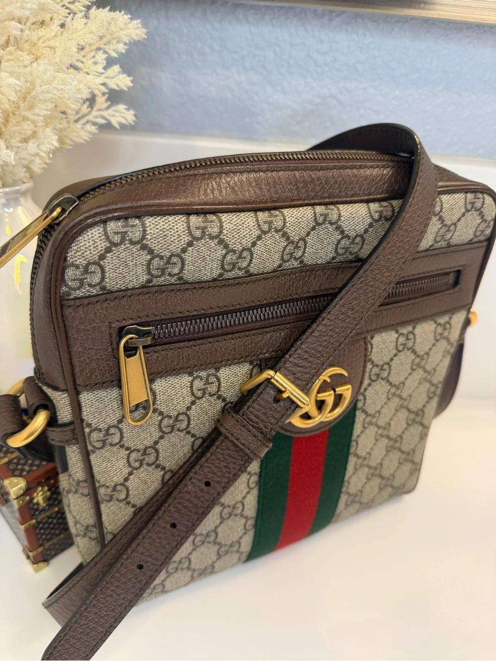 🎀GUCCI GG Supreme Monogram Web Small Ophidia Messenger Bag Brown